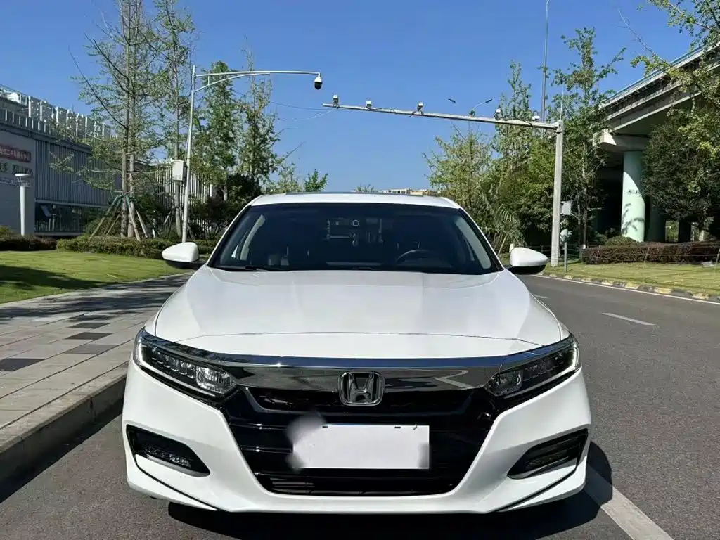 Honda Accord 2020 — фото 23