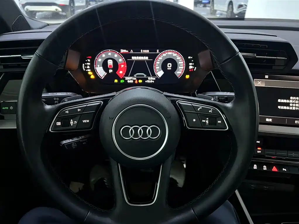 Audi A3 2023 — фото 12