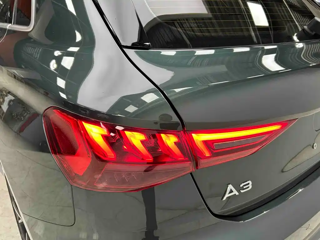 Audi A3 2023 — фото 19