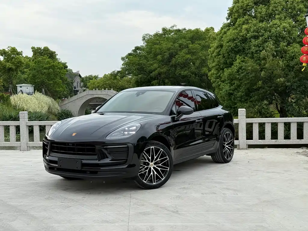 Porsche Macan 2022 — фото 1