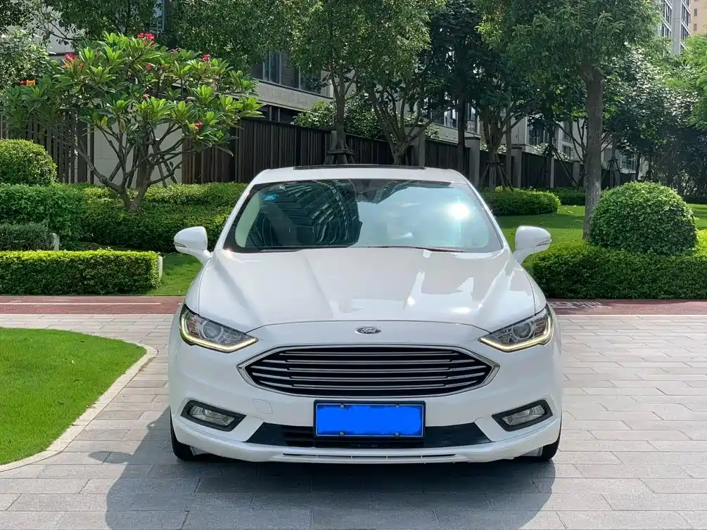 Ford Mondeo 2017 — фото 2