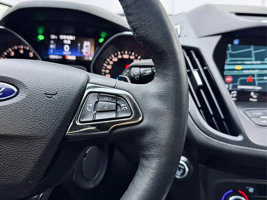Ford Kuga 2017 — фото 19