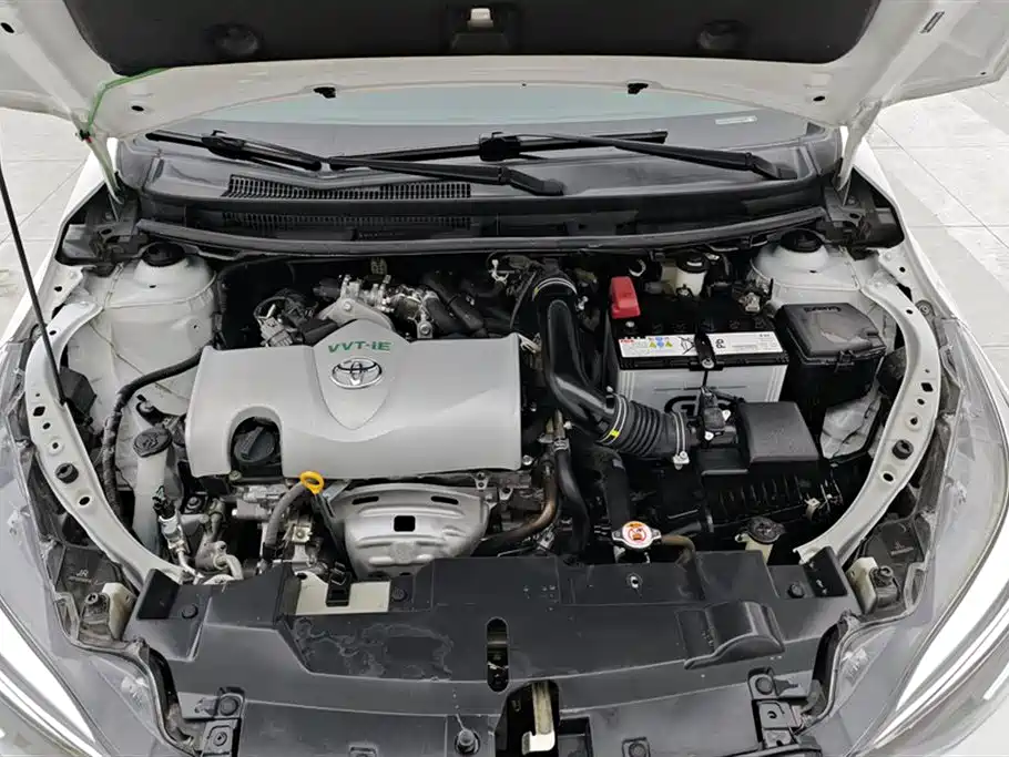 Toyota Yaris L 2021 — фото 10