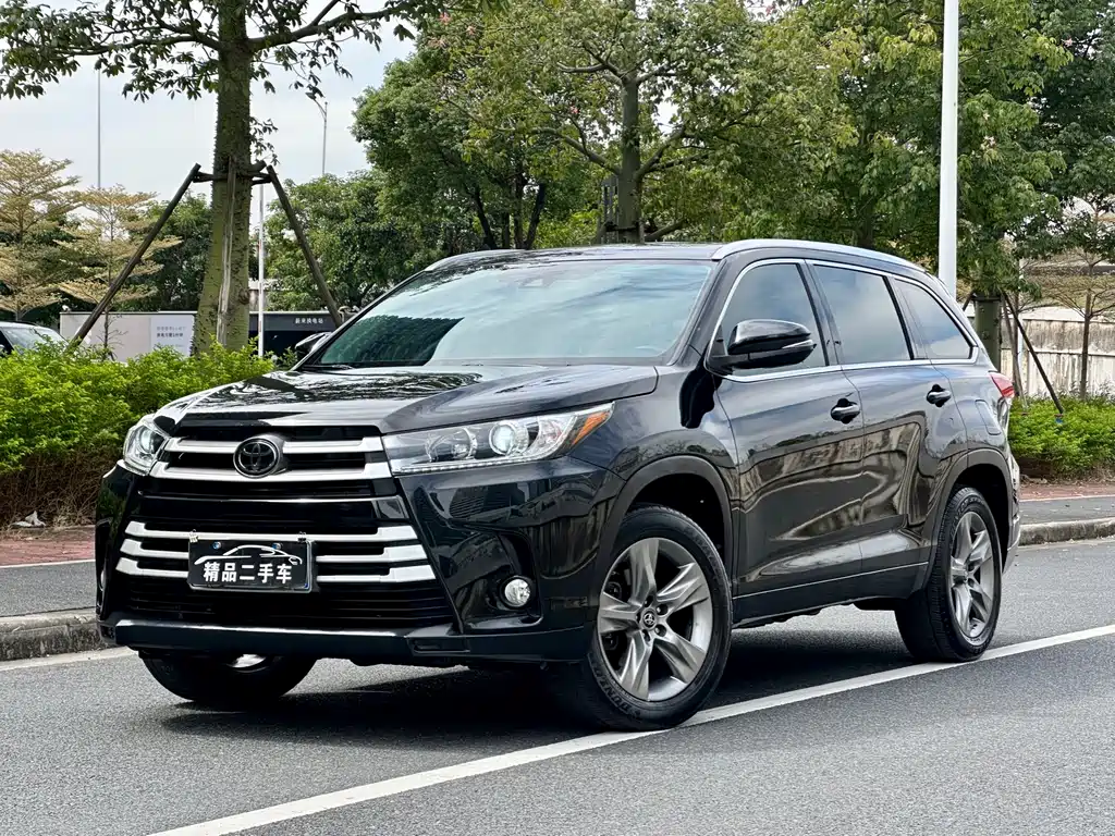 Toyota Highlander 2019 — фото 1