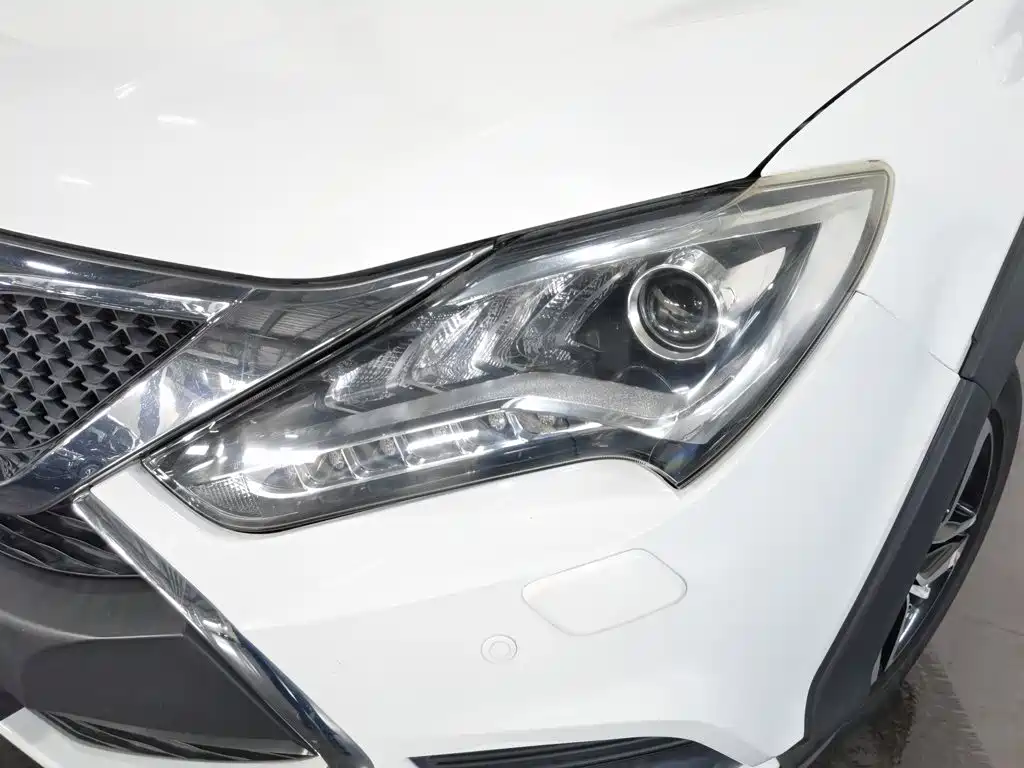 BYD Tang New Energy 2015 — фото 7