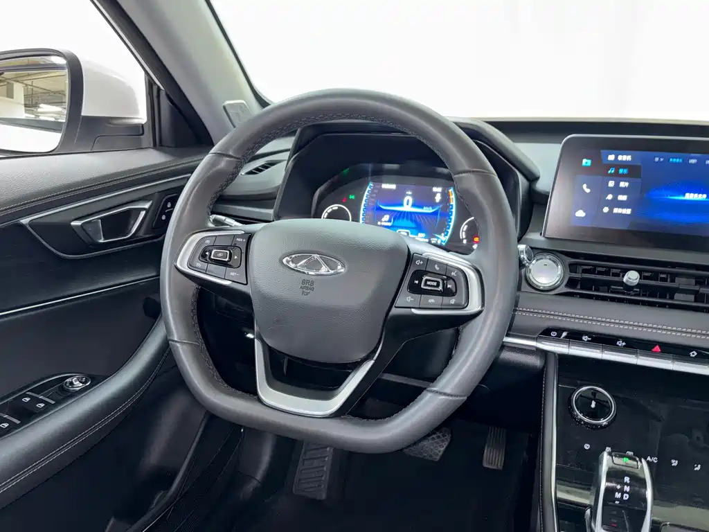 Chery Tiggo 8 2022 — фото 13