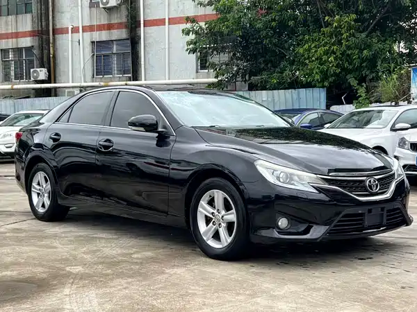 Toyota Reiz 2015