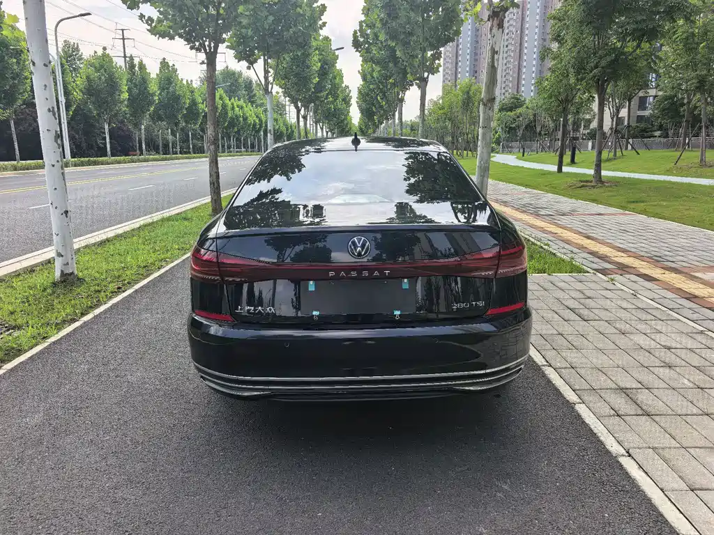 Volkswagen Passat 2024