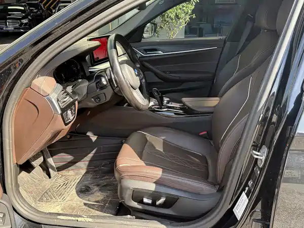 BMW 5 Series 2023