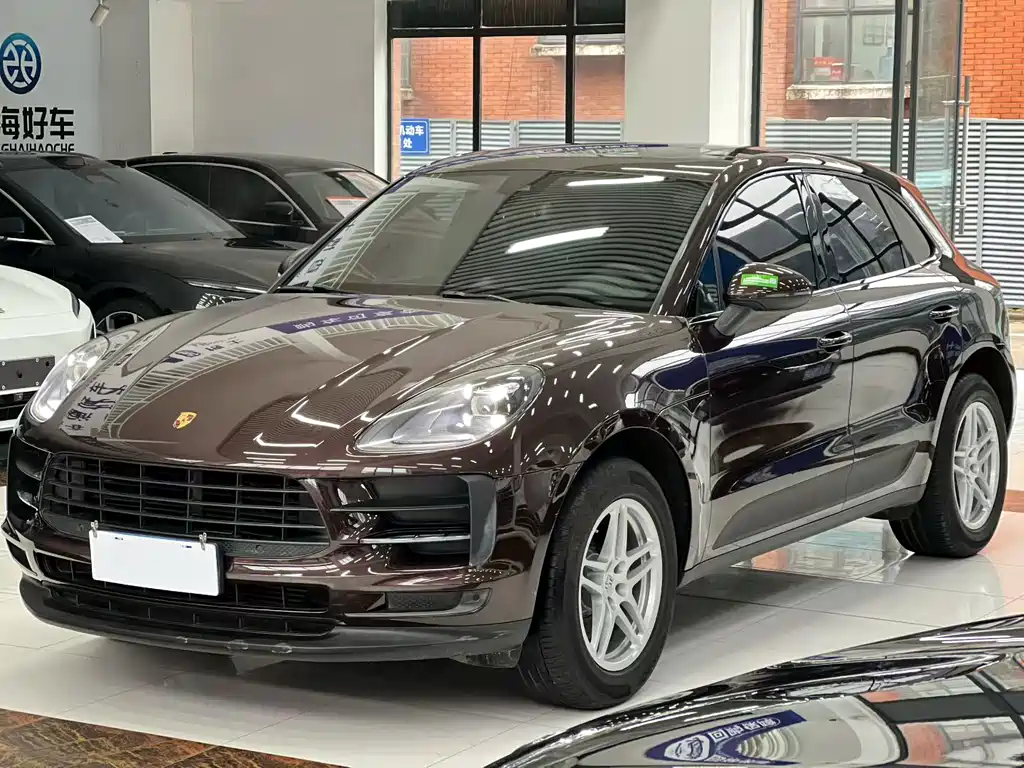 Porsche Macan 2020 — фото 1