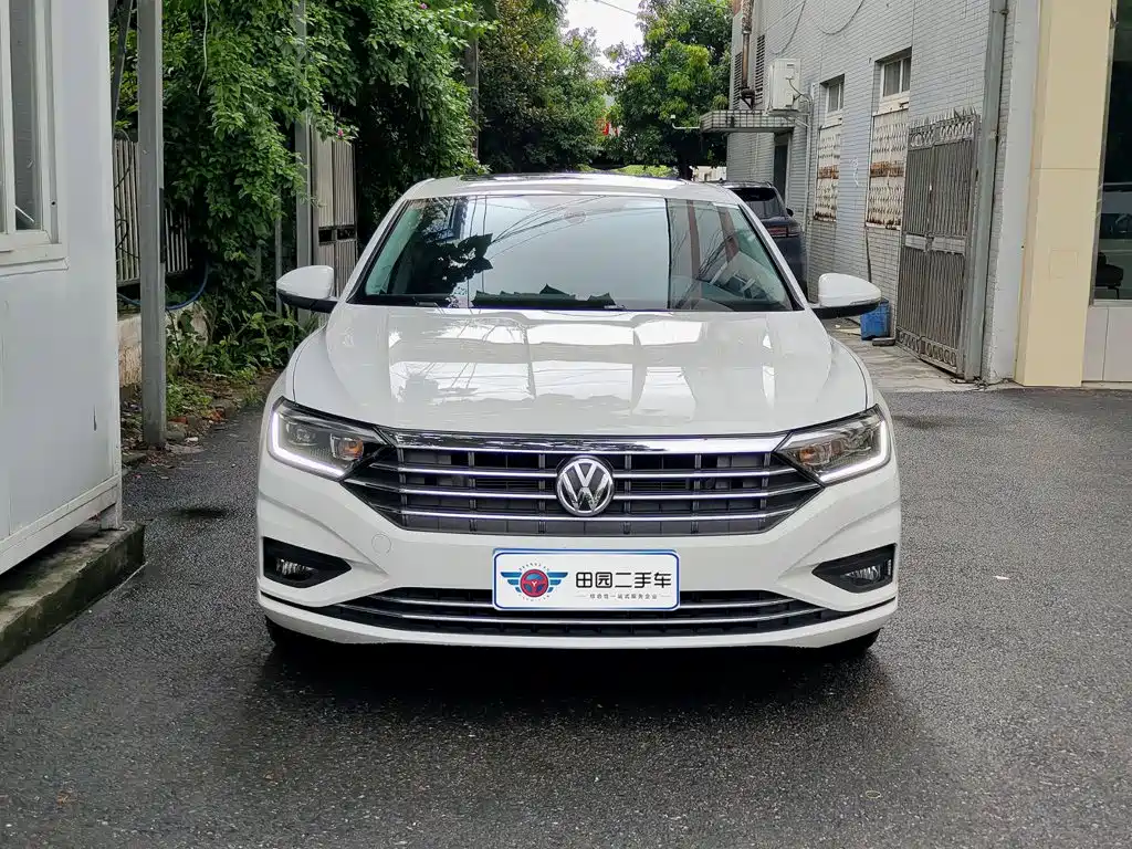 Volkswagen Sagitar 2022