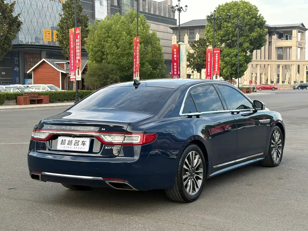 Lincoln Continental 2020 — фото 18