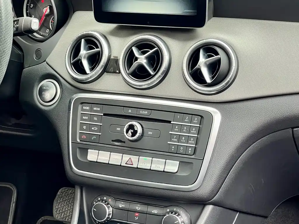 Mercedes-Benz CLA 2017 — фото 11