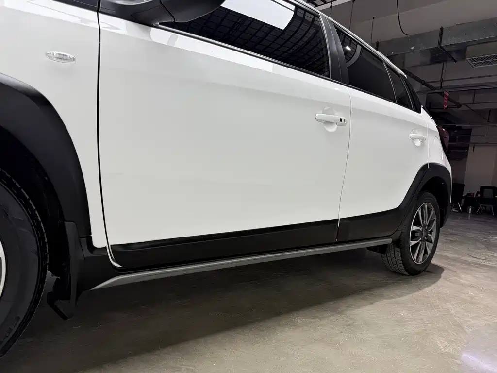 Toyota Yaris L 2023 — фото 19