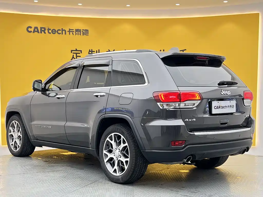 Jeep Grand Cherokee 2022 — фото 32