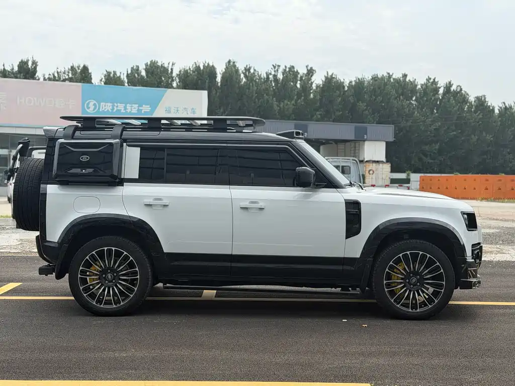 Land Rover Defender 2025 — фото 9