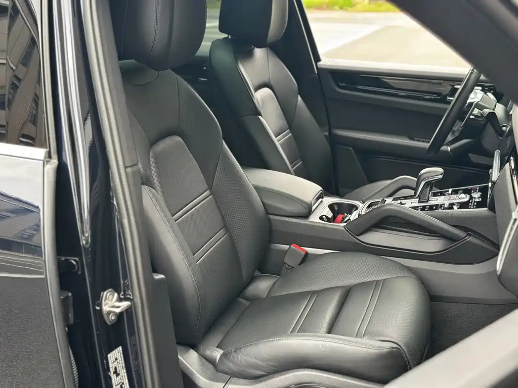 Porsche Cayenne 2018 — фото 14