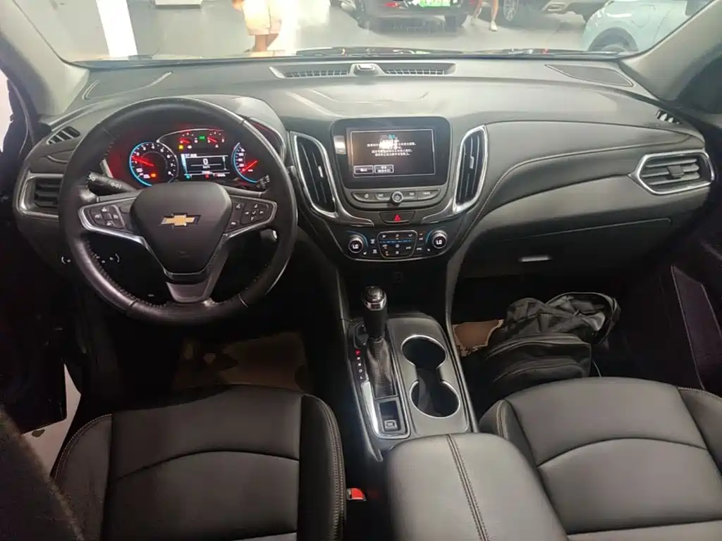 Chevrolet Equinox 2018 — фото 10