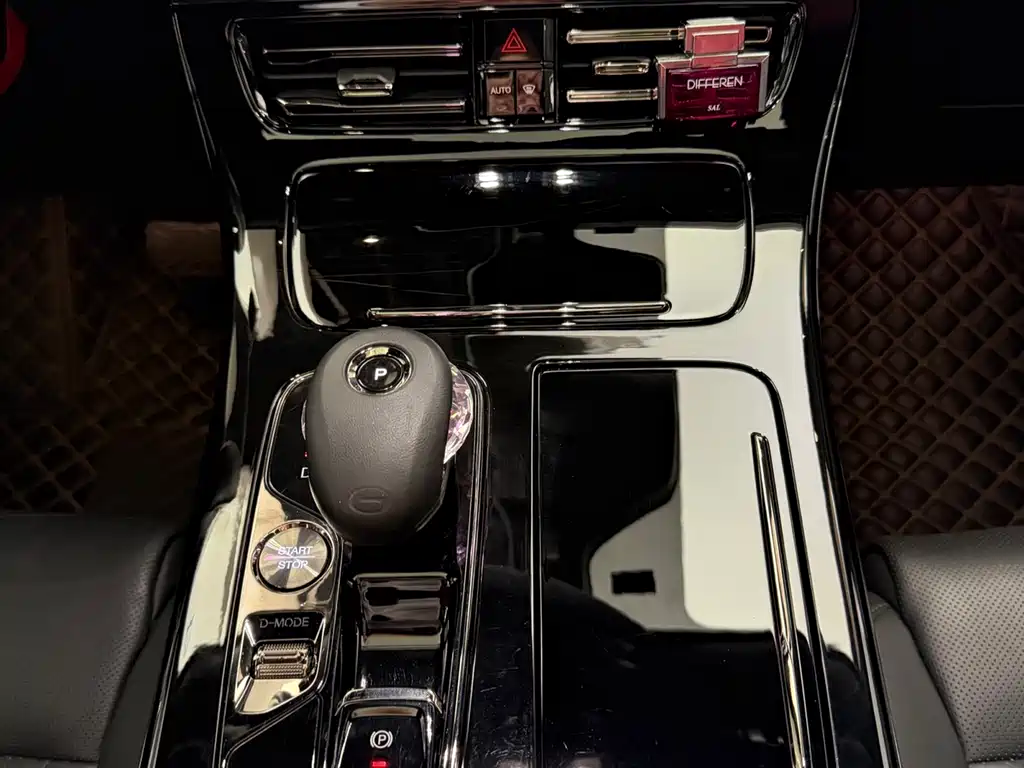 GAC Motor Trumpchi M8 2023 — фото 13