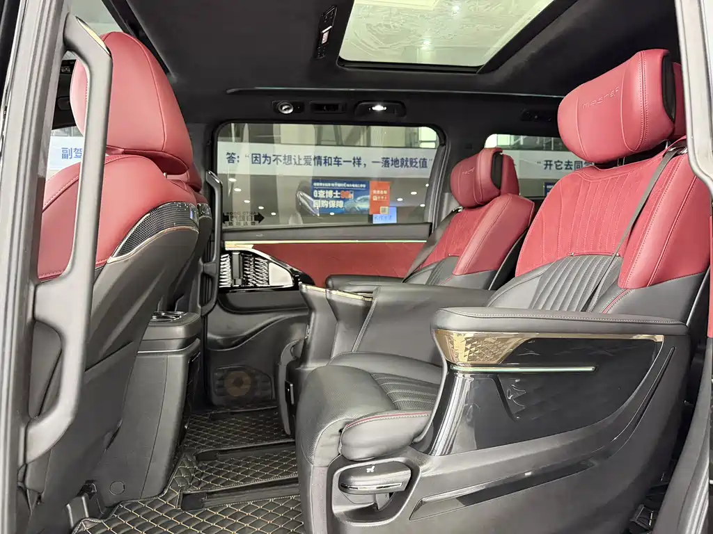 GAC Motor Trumpchi M8 2023 — фото 15