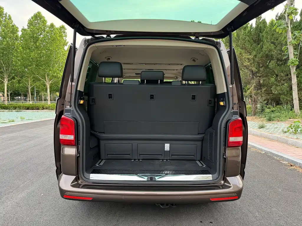 Volkswagen Multivan 2015 — фото 22