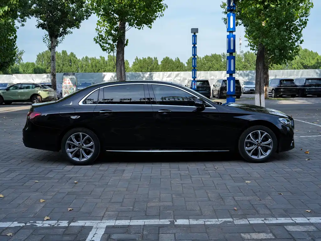 Mercedes-Benz E-Class 2021