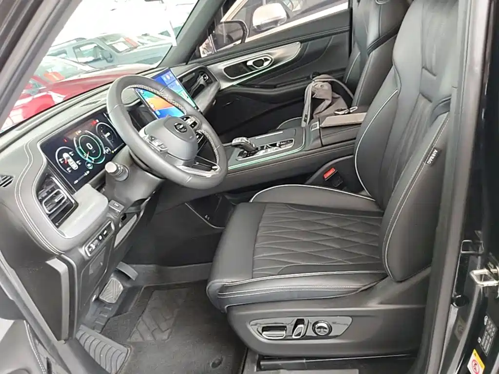GAC Trumpchi GS8 2022 — фото 15
