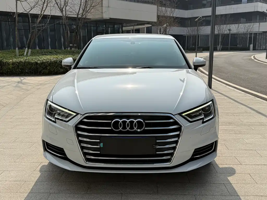Audi A3 2020 — фото 2