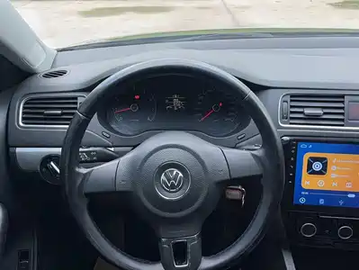 Volkswagen Sagitar 2014