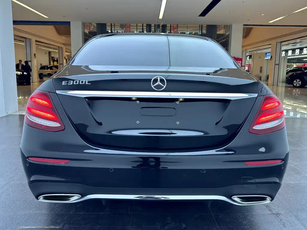 Mercedes-Benz E-Class 2020 — фото 17