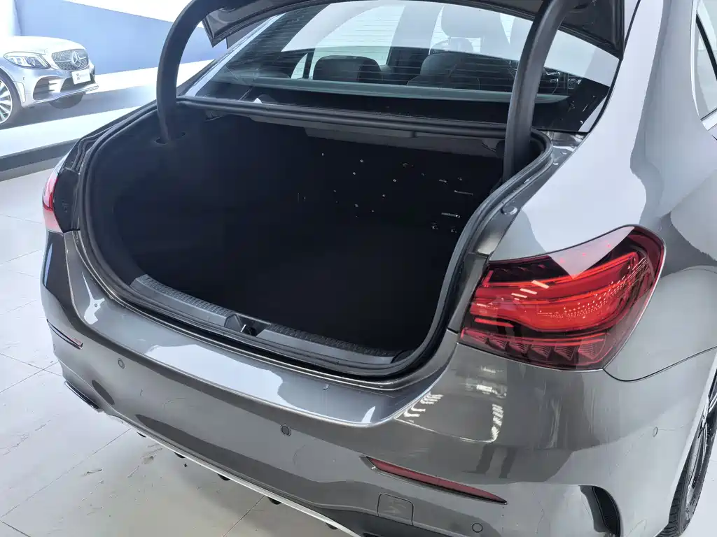 Mercedes-Benz A-Class 2023 — фото 8