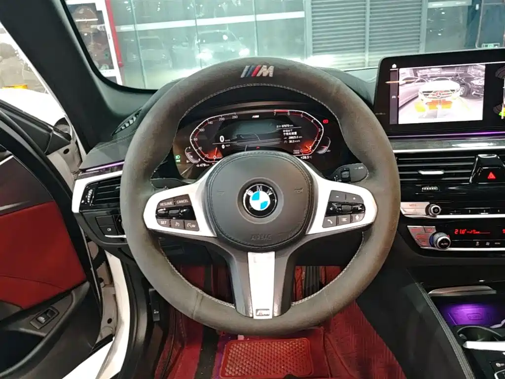 BMW 5 Series 2021 — фото 11