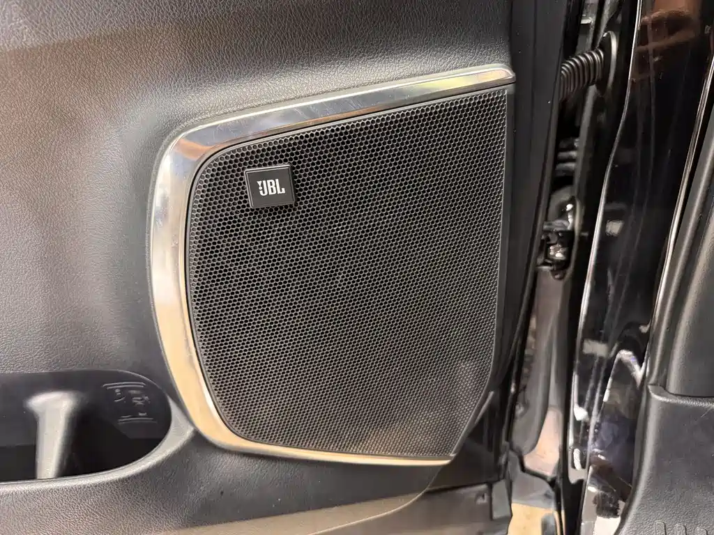 Toyota Alphard 2018 — фото 20