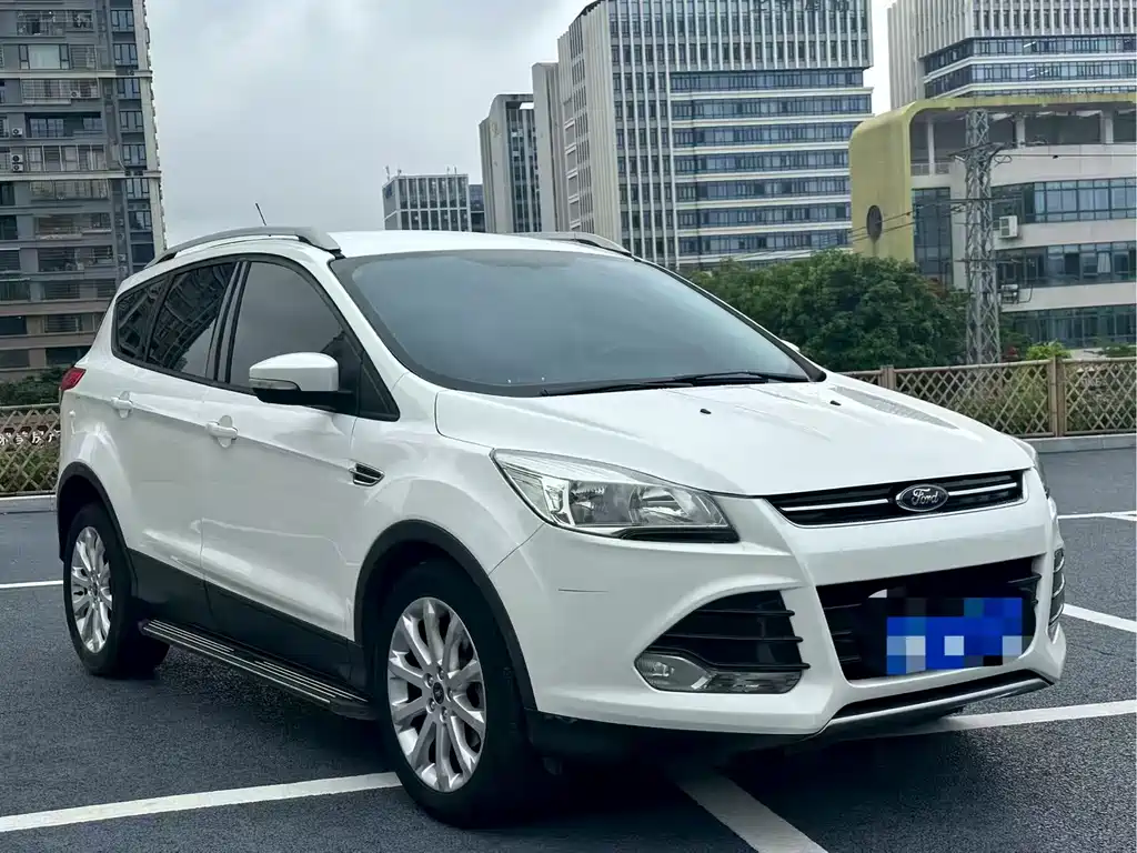 Ford Kuga 2015 — фото 3