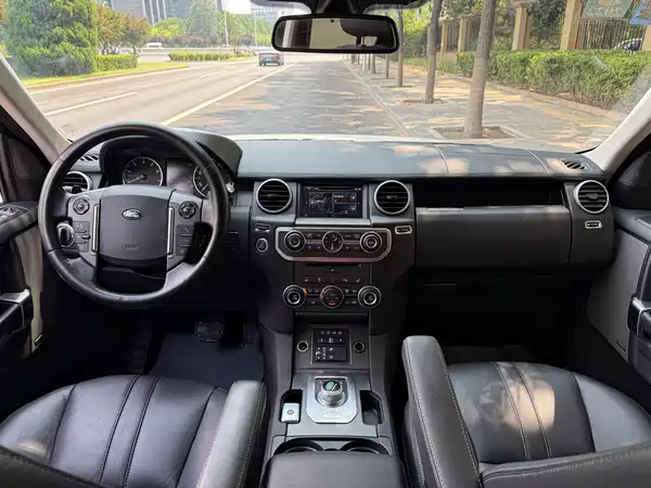 Land Rover Discovery 2016