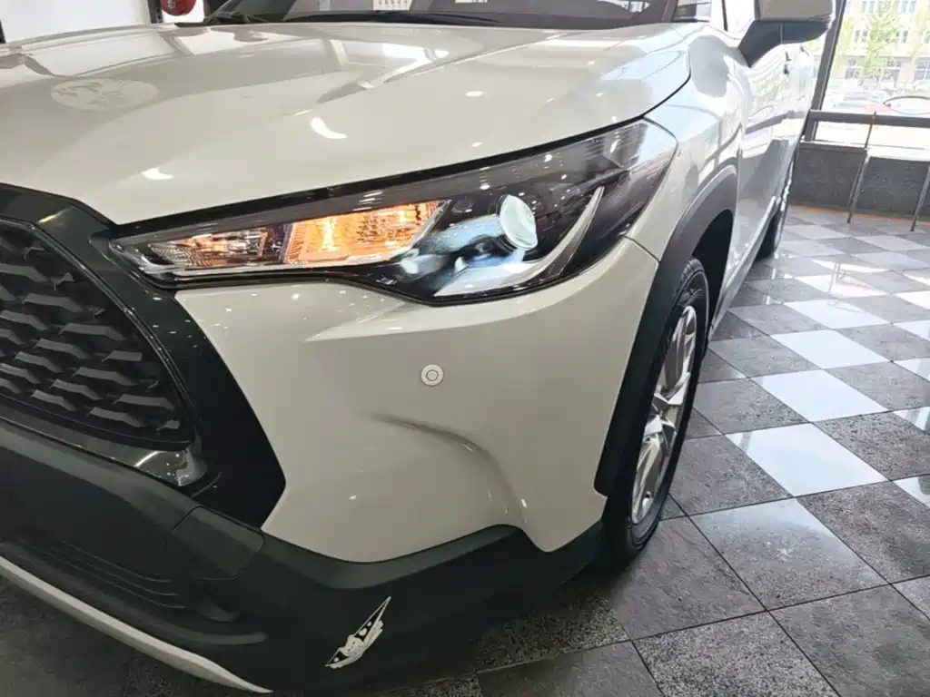 Toyota Corolla Cross 2023 — фото 24