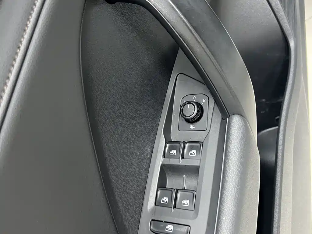 Volkswagen Tharu 2022 — фото 13