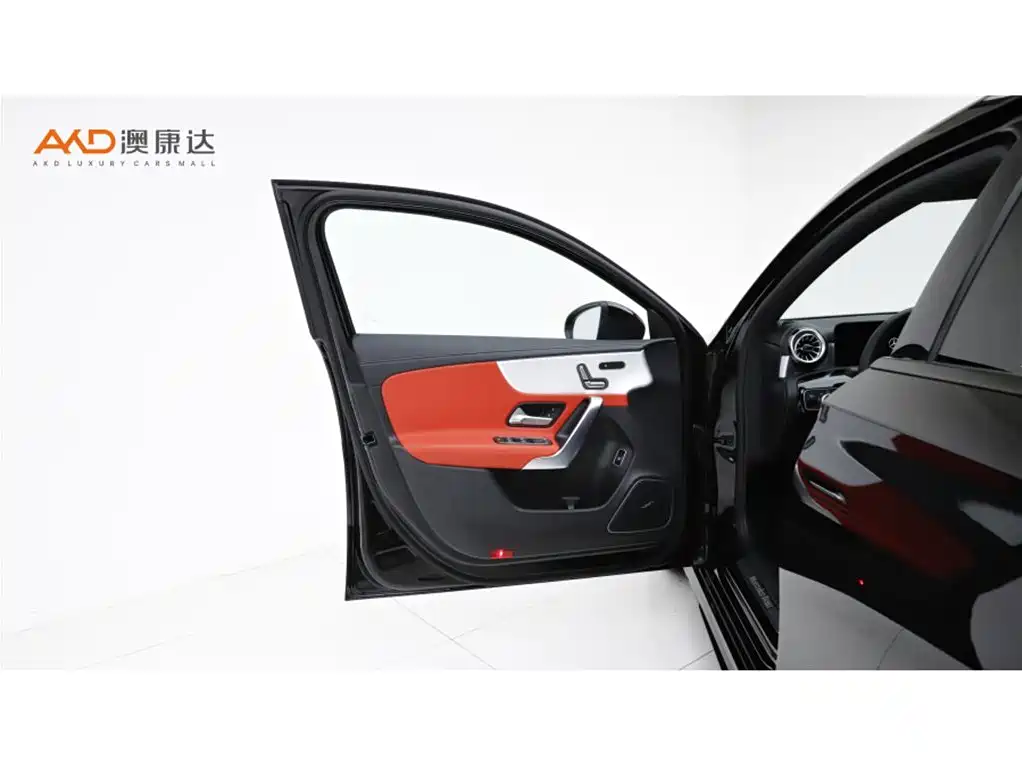 Mercedes-Benz A-Class AMG 2025 — фото 10