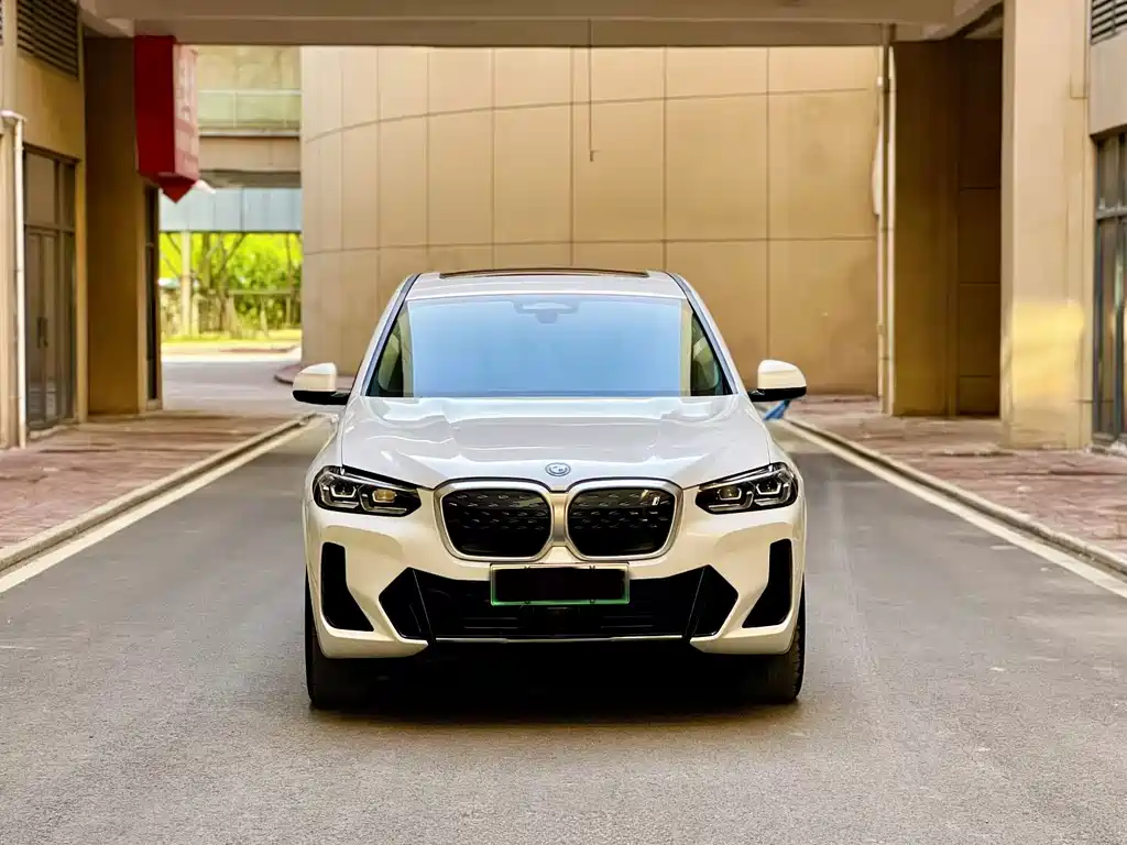 BMW iX3 2024 — фото 2