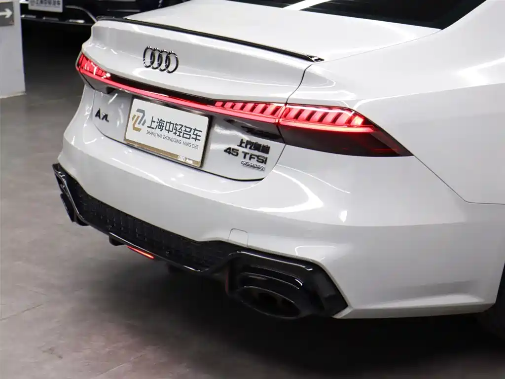 Audi A7L 2023 — фото 29