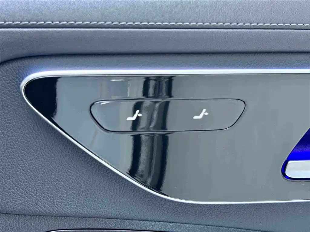 Mercedes-Benz C-Class 2022 — фото 9
