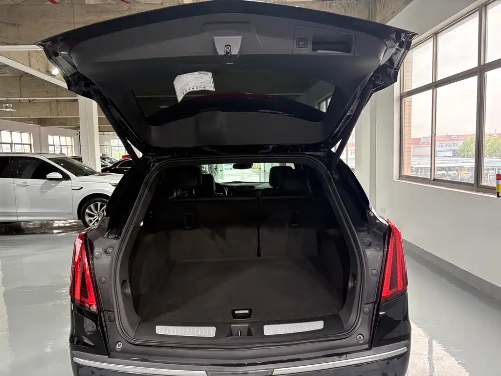 Cadillac XT5 2021 — фото 16