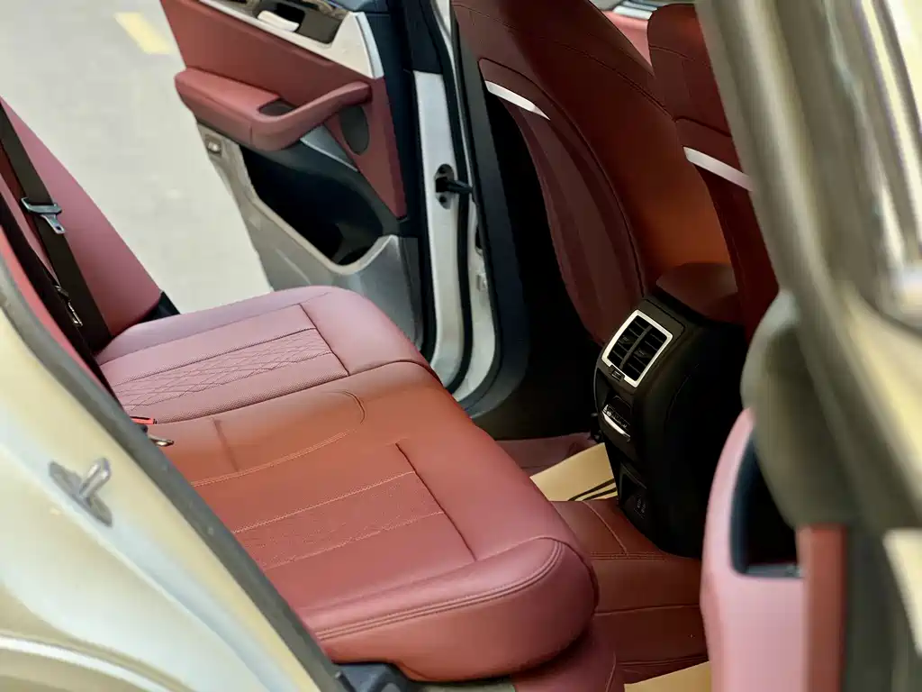 BMW iX3 2024 — фото 13