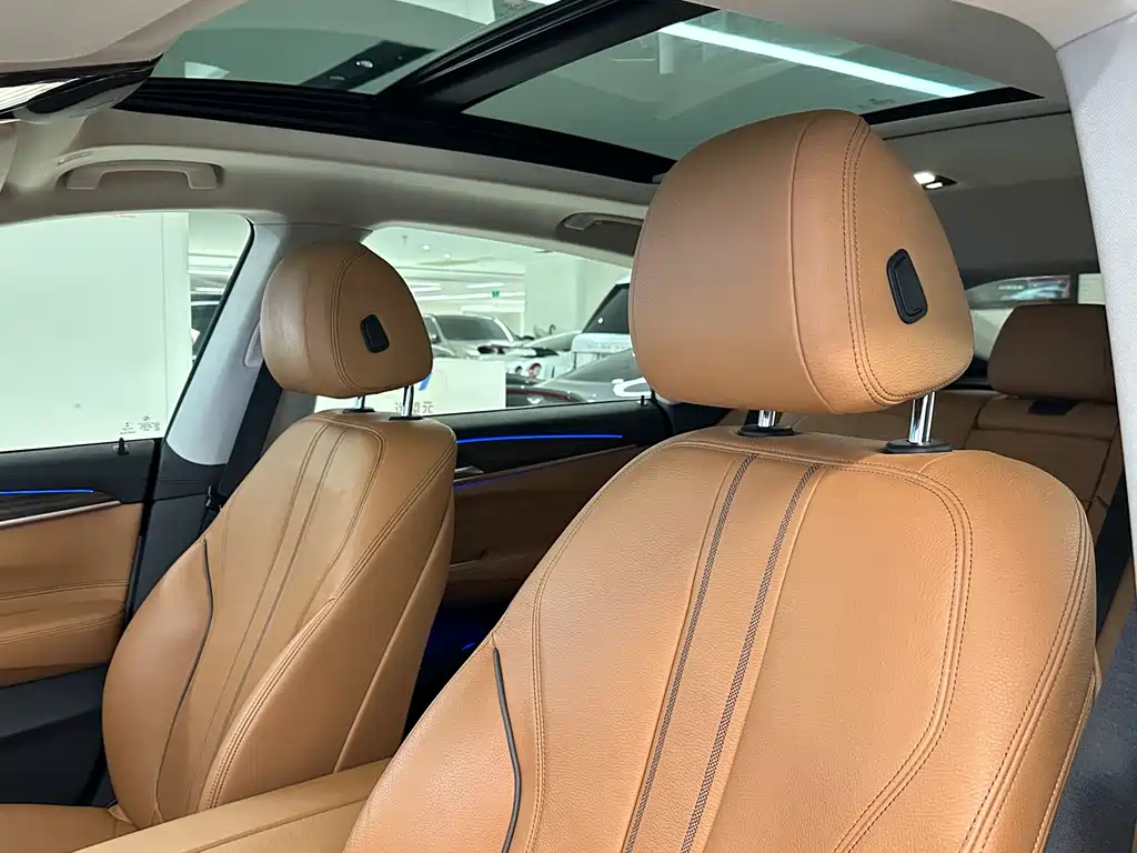 BMW 6 Series GT 2019 — фото 11