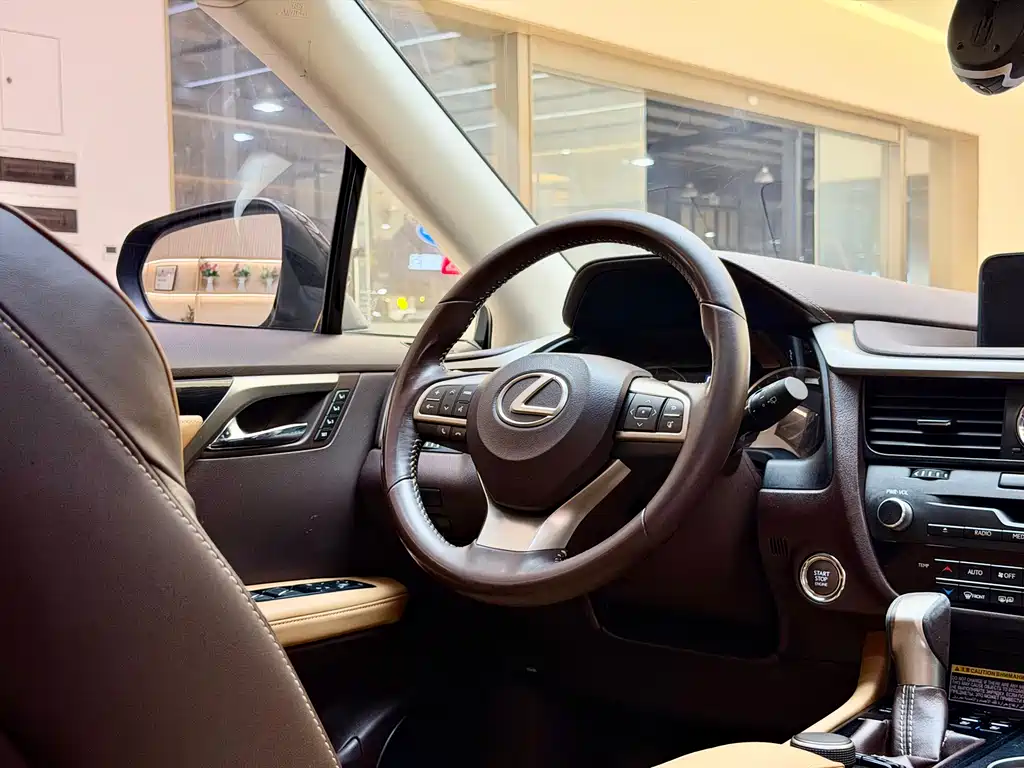 Lexus RX 2018 — фото 14