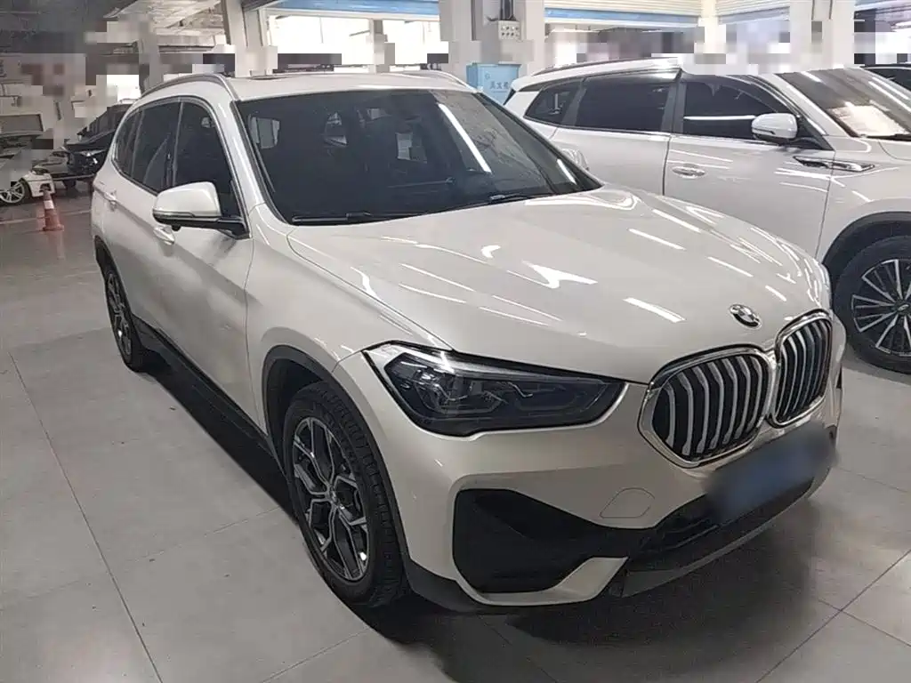 BMW X1 2021 — фото 4