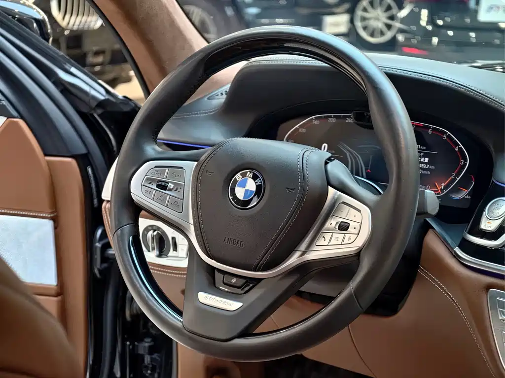 BMW 7 Series 2021 — фото 18