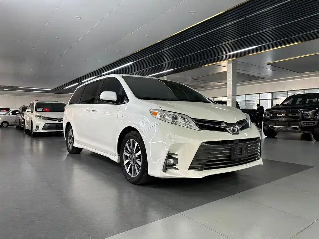 Toyota Sienna 2020 — фото 3