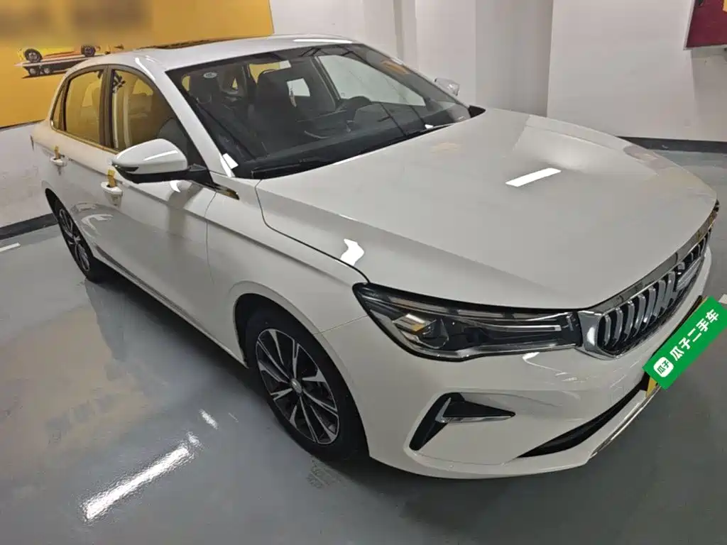 Geely Emgrand 2025