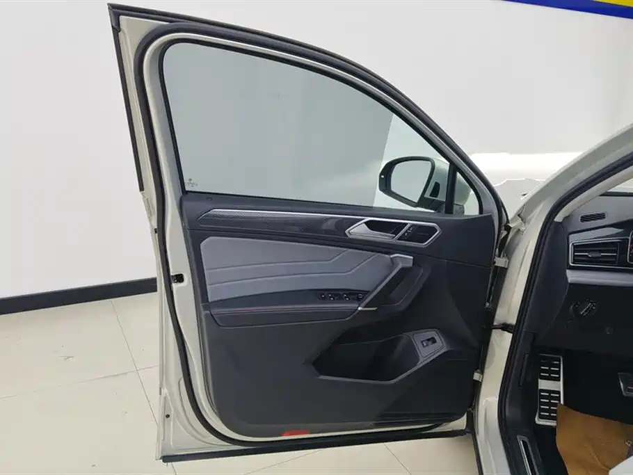 Volkswagen Tiguan L 2021